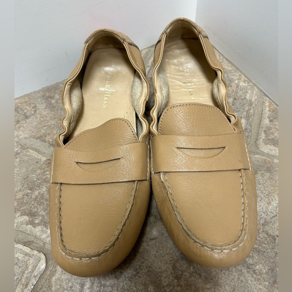 NWOB Woman’s Cole Haan Leather Loafer - Size 9.5